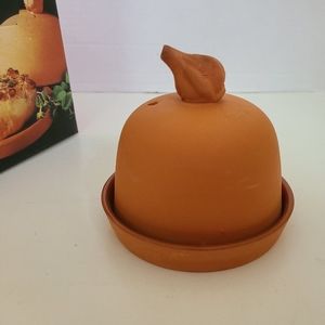 Vintage 1993 Boston Warehouse Terra Cotta Garlic Baker